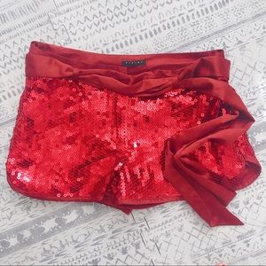 Sisley sequin short in color red. Size 42 /M